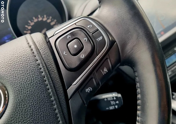 Toyota Avensis cena 63900 przebieg: 133000, rok produkcji 2017 z Kobyłka małe 277